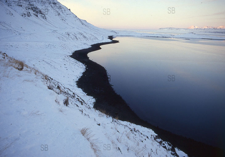 cendres volcaniquesrecouvertes de neige